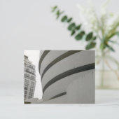 CARTE POSTALE GUGGENHEIM (Debout devant)