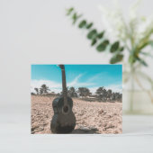 Carte Postale Guitare Acoustique Magnifique (Debout devant)