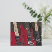 Carte Postale Guitare basse magnifique (Debout devant)