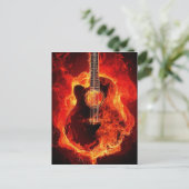 Carte Postale Guitare en feu (Debout devant)