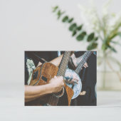 Carte Postale Guitare Exceptionnelle (Debout devant)