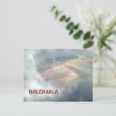CARTE POSTALE " HALEAKALA DANS LES NUAGES" (Debout devant)