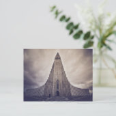 Carte Postale Hallgrímskirkja (Debout devant)