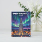 Carte Postale Hallgrímskirkja Islande (Debout devant)