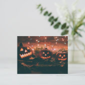 Carte Postale Halloween avec citrouilles et lumières (Debout devant)