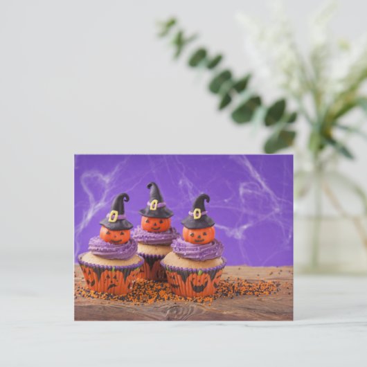 Carte Postale Halloween Cupcake (Debout devant)