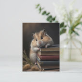 Carte Postale Hamster and books postcard (Debout devant)