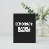 Carte Postale Handle Democracy With Care (Debout devant)