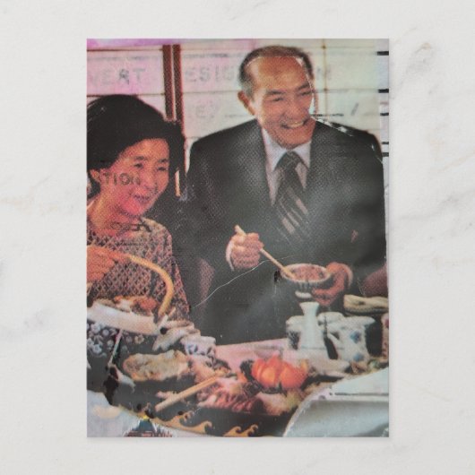 Carte Postale Happy Vintage Couple Eating (Devant)