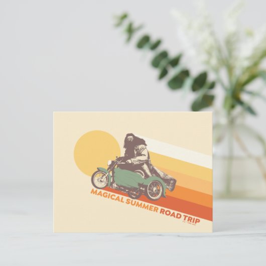 Carte Postale HARRY POTTER™ | Hagrid Magical Summer Road Trip (Debout devant)