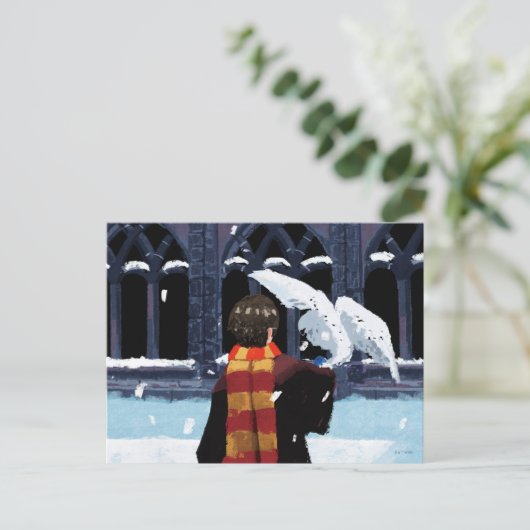 Carte Postale HARRY POTTER™ & Hedwig dans la neige (Debout devant)
