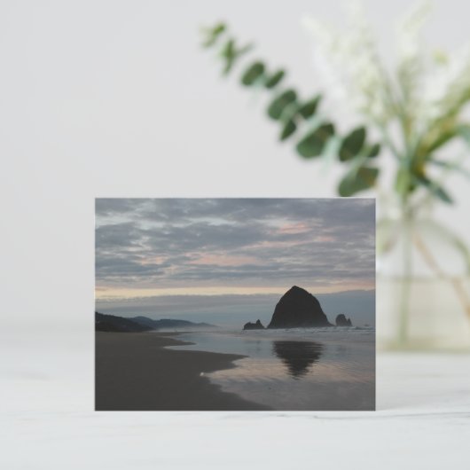 Carte Postale Haystack Rock à Cannon Beach (Debout devant)