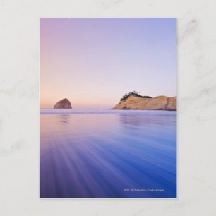 Carte Postale Haystack Rock At Dawn Blurred Blue Purple Waves
