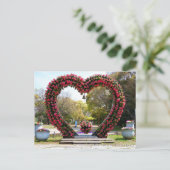 Carte Postale Heart-Shaped Flower Topiary (Debout devant)