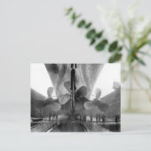 Carte Postale Hélices du Titanic (Debout devant)