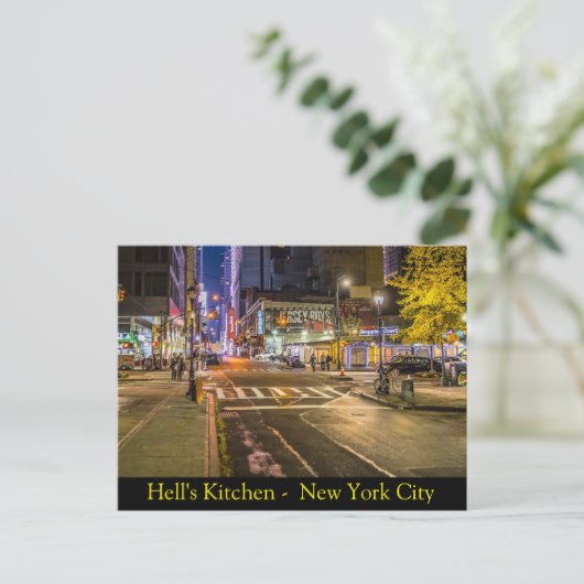 Carte Postale Hell's Kitchen à New York (Debout devant)
