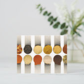 Carte Postale Herbes Épices et ingrédients en poudre (Debout devant)