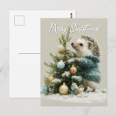 Carte Postale Hérisson dans un pull décorant un sapin de Noël (Devant / Derrière)