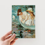 Carte Postale Heure d'été | Mary Cassatt<br><div class="desc">Summertime (1894) de l'impressionniste américaine Mary Cassatt. L'oeuvre originale est une peinture à l'huile sur toile représentant le portrait d'une femme sur un bateau entouré de canards. Utilisez les outils de conception pour ajouter du texte personnalisé ou personnaliser l'image.</div>