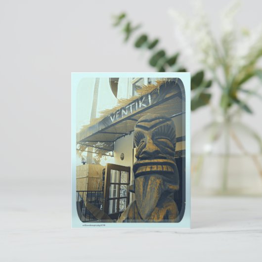 Carte Postale Heure Tiki (Debout devant)