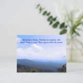 Carte Postale Hier, c'est l'histoire. Demain est un mystère. Et (Debout devant)