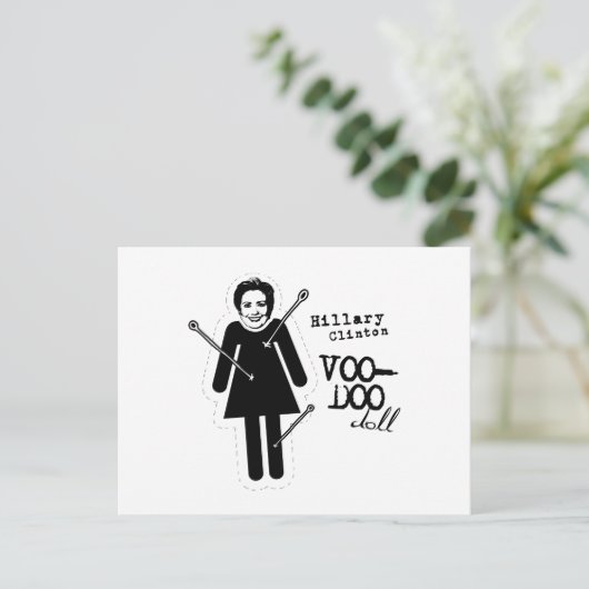 Carte Postale Hillary Clinton VooDoo Doll (Debout devant)