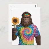Carte Postale Hippie Sasquatch à Tiedye avec tournesol (Devant / Derrière)
