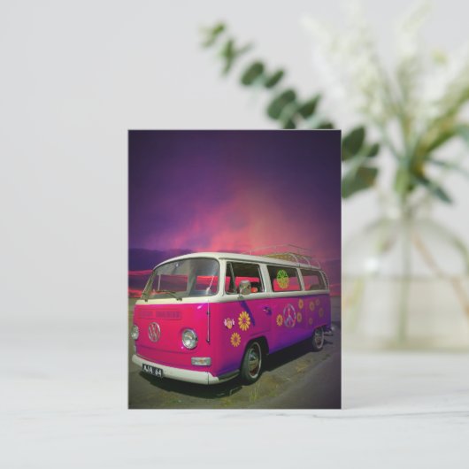 Carte postale HIPPIE VAN (Debout devant)