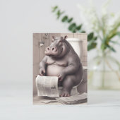 Carte Postale Hippo dans les toilettes Lecture des journaux (Debout devant)