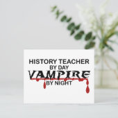 Carte Postale Histoire Professeur Vampire par nuit (Debout devant)