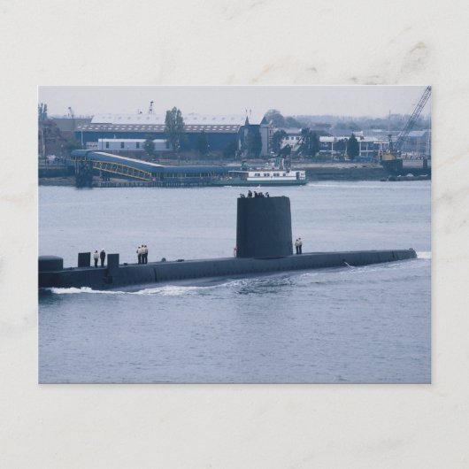 Carte Postale HMS Osiris" quittant la base navale de Portsmouth, (Devant)