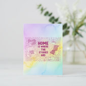 Carte Postale Home Is Where the Stories Are (Debout devant)