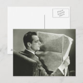 Carte Postale Homme d'affaires lisant le journal (Devant / Derrière)