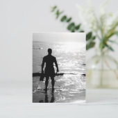 Carte Postale Homme dans le lever de soleil (Debout devant)