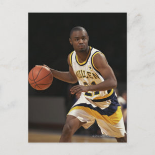 Carte Postale Homme jouant au basket-ball 2