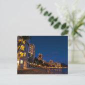 Carte Postale Honolulu, Oahu, Hawaii. Exposition nocturne (Debout devant)