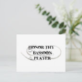 Carte Postale Honor Thy Bassoon Player (Debout devant)