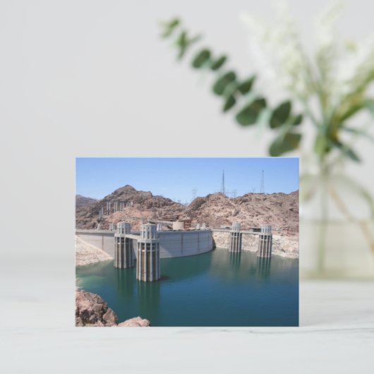 Carte postale Hoover Dam (Debout devant)