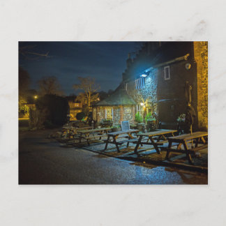 Carte Postale Hors du plus vieux pub de la ville la nuit