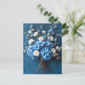 Carte Postale Hortensias bleus et fleurs blanches (Debout devant)