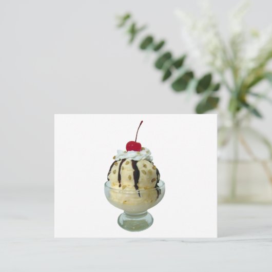 Carte Postale Hot Fudge Sundae (Debout devant)