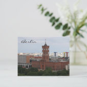 Carte Postale hôtel de ville rouge (Debout devant)