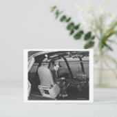 Carte Postale Howard Hughes dans l'épicéa Oie Plan en bois (Debout devant)