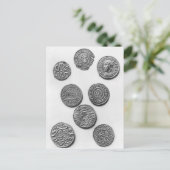 Carte Postale Huit pièces carolingiennes (Debout devant)