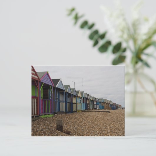 Carte Postale Huttes de plage (Debout devant)