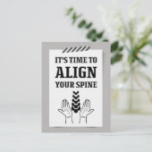Carte Postale Il est temps d'aligner votre note de colonne verté (Debout devant)