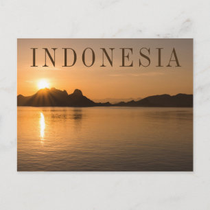 Carte Postale Île de Komodo au coucher du soleil