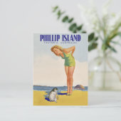 Carte Postale Île Philip, Australie, fille avec pingouin (Debout devant)