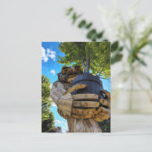 Carte Postale Incroyable Troll soutient un arbre (Debout devant)
