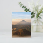 Carte Postale INDONÉSIE : Mont Bromo, Java, (Debout devant)